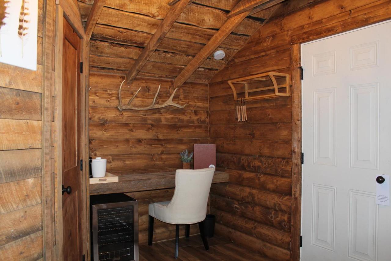 Elkhorn Cabins And Inn 西黄石 客房 照片